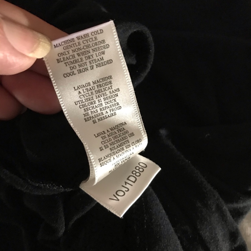 BCBG MaxAzria Top in Medium New Without Tags - Picture 7 of 7
